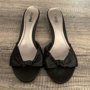 Size 12 black kitty heel